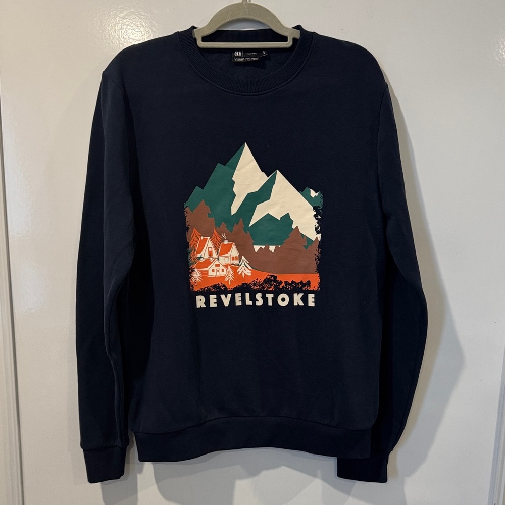 Simons Black Crewneck Sweater with Mountain Graphic